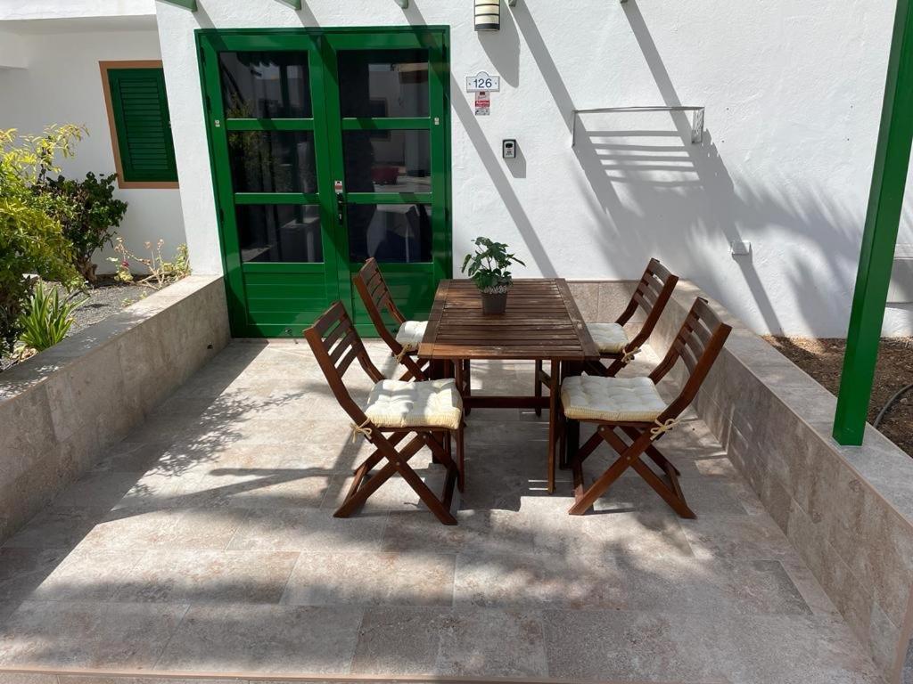 Апартаменти Puerta Del Sol Caleta Fuste Калета-де-Фусте Екстер'єр фото